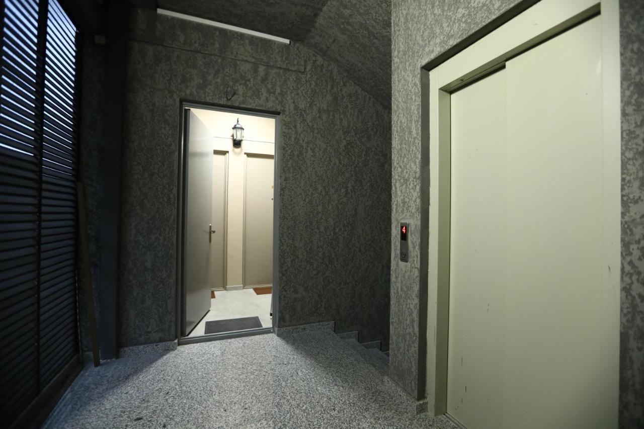 Brick House II Apartment Tbilisi Bagian luar foto